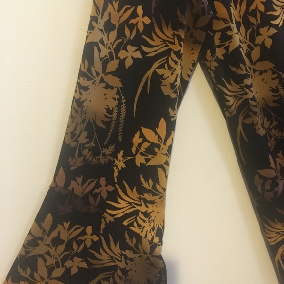 Susan Graver Artisan Printed Liquid Knit NEW S - Picture 2 of 4